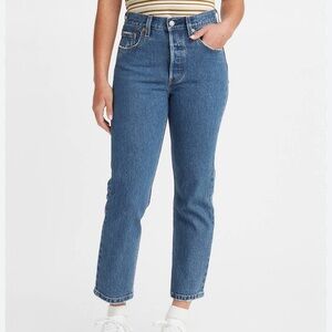 Levi’s 501 Original Fit Jeans in medium Wash denim size 26